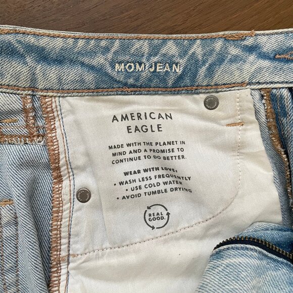 American Eagle Strigid Mom Jeans US Size 0 - Picture 4 of 5